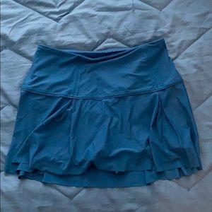 Size 4 lululemon skirt